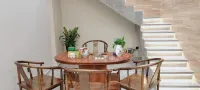 Four Seasons Premium Hotel