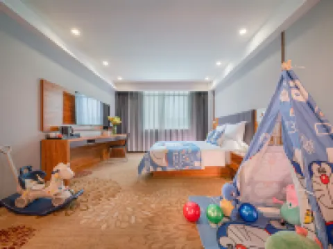 Four Seasons Hotel (Nanning Zoo Qingchuan Subway Station) Hotels near Nanning Zoo