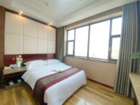 Huajiadi • Runkai Holiday Hotel (Taierzhuang Ancient City Scenic Area) Hotels in Zaozhuang