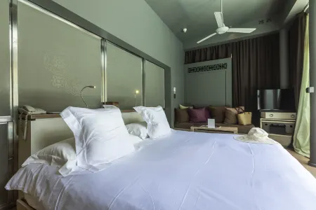 Sala Phuket Mai Khao Beach Resort Отели рядом с достопримечательностью «Sai Kaew Beach»