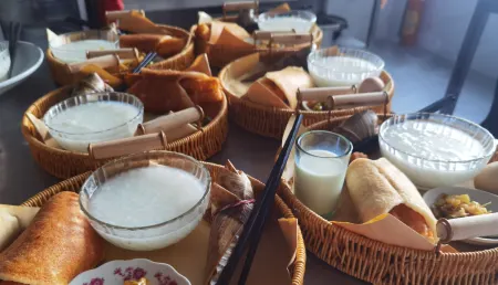 yanziwu   house Отели рядом с достопримечательностью «Pingqiao Stone Dam»