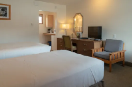 Rocky Mountain Ski Lodge