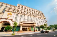 Shanghai Jimbaran International Hotel (Hongqiao Airport Beibei Road) Hotels near Jiangqiaozhen Smallware Apparel Emporium