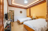 Xiangmo Youth Hostel Hotels in Jianchuan County