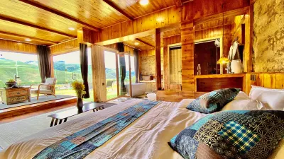 To the point·Qingju Hotel