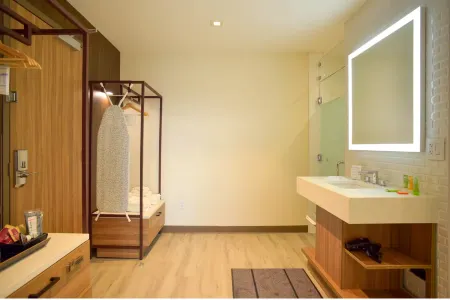 Wyndham Garden North Bergen - Secaucus