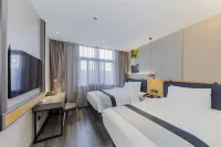 Homeinn Selected Hotel (Nanjing Jiangpu Longhua Road Subway Station) Hotels near Nanjing Tech University