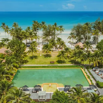 High Season Pool Villa & Spa Отели рядом с достопримечательностью «Huang Nam Keaw Waterfall»
