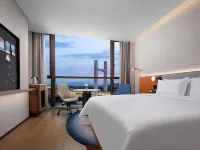 هامبتون باي هيلتون شينزين فوتيان بورت Hotels near ميناء فوتيان