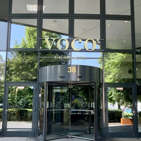 voco DUSSELDORF SEESTERN by IHG Отели рядом с достопримечательностью «Лёрик»