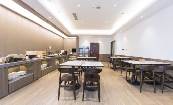 HanTing Hotel (Zhengzhou Yinping Road Dongqing Street Subway Station)