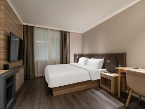 Home Inn Huaxuan Collection Hotel (Beijing Headquarters Base World Park)