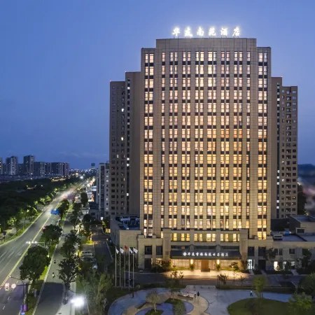 The BTG-Nanyuan Galaxy Hotel Xiangshan