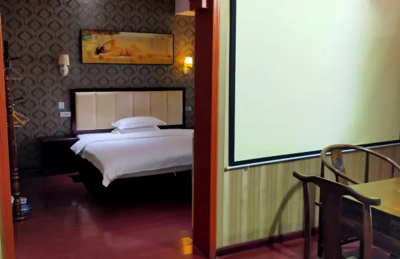 舞鋼紅玉紅快捷賓館