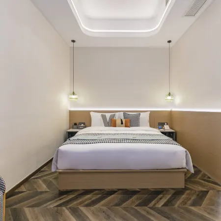Meixi Hotel (Sanfang Qixiang Nanmentou Subway Station)