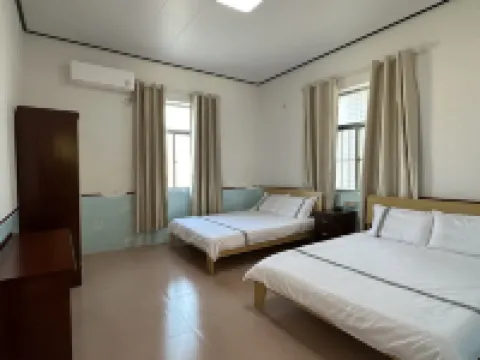 Safe and sound houtel