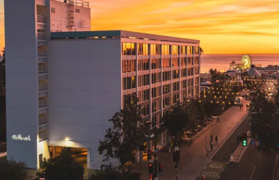 聖莫妮卡碼頭酒店