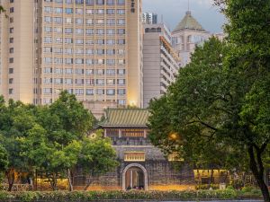 Yuexiu Hotel Guangzhou, Curio Collection by Hilton