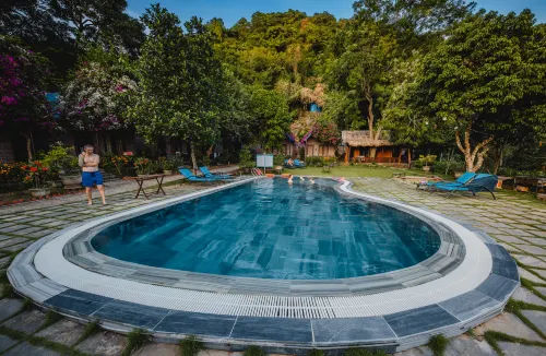 Green Homestay Hotels in Cat Hai