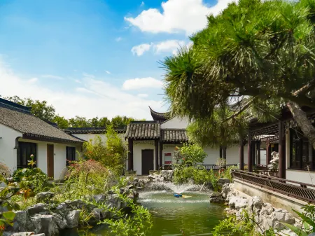 Guli Hongdou Resort • Lake Lodge