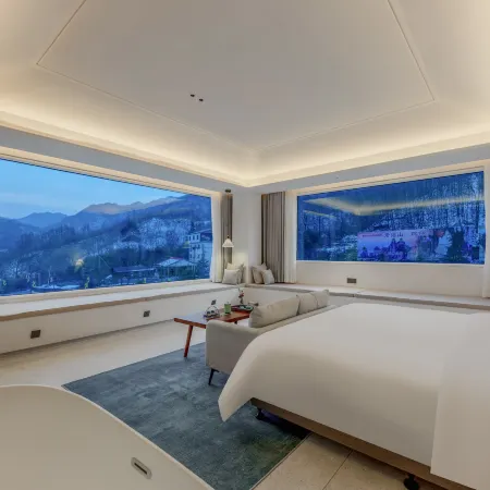 Free time·Multiple 360° White Impression Designer·Light Luxury
