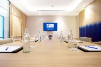 홀리데이 인 익스프레스 앤 스위트 방콕 센트럴 피어 바이 IHG