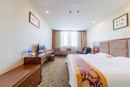 Jialong Hotel (Guangyuan High-speed Railway Station) Отели рядом с достопримечательностью «Jialing River»