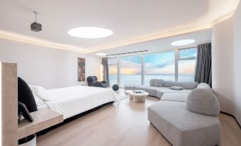 Xiamen IMAY Designer Seaview Apartment (Shimao Twin Towers Branch)