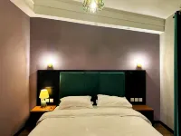 Xingyi Yunshang Garden Homestay (Wanfenglin Xiangchou Market)