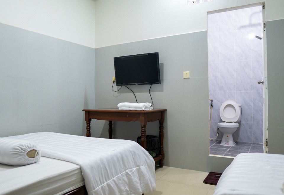 1. 엠파이어 하우스..