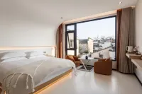 Hongcun Xiyun Yingyue Holiday Select Intelligent High-end Designer Homestay