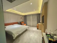Liangjiang Huaxuan Hotel