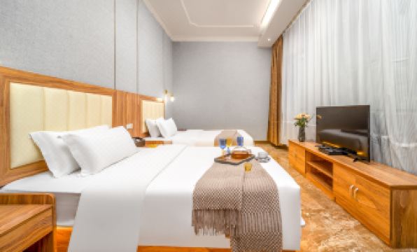 Rainbow · Light Luxury Audio-Visual Homestay (Yangshuo West Street)(彩虹 ...