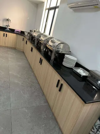 Viventiane Jiangxi International Hotel Отели рядом с достопримечательностью «Statue of Fa Ngum»