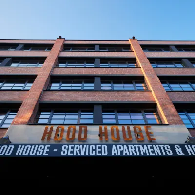 Hood House Hotels near Hamburg Planetarium