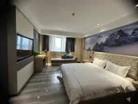 Lotus Light Homestay - parking