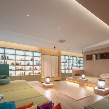Xinxiang Olive Spring Hotel