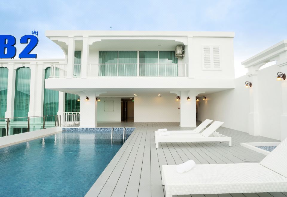 B2 Phuket Hotel Over view