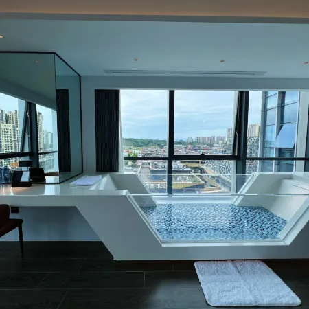 Leshan Yunshang bathing pool Hotel (Shihao Plaza Store of Leshan High speed Railway Station