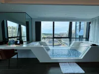 Leshan Yunshang bathing pool Hotel (Shihao Plaza Store of Leshan High speed Railway Station