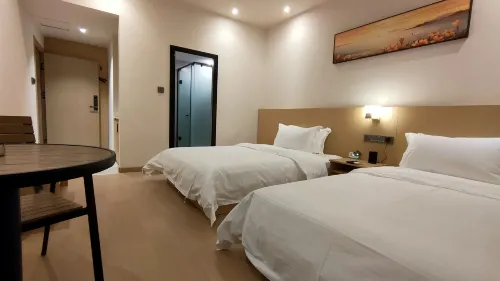 Gongliu Qiyinju Homestay