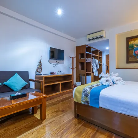 Meet Holiday Hotel-Rawai