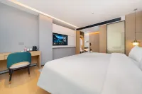 澳斯蘭德國際飯店（汕尾二馬路美食街信利廣場店） 汕尾住宿飯店