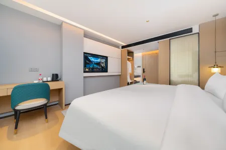 Ausland International Hotel Отели рядом со станцией Shanwei Railway Station