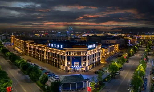 The Traxland Hotel