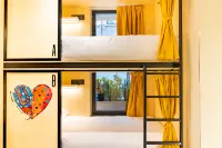 Petit Hostel Palacio Real Hotel di 