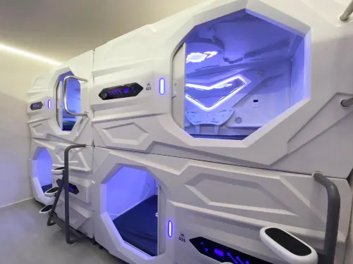 U Capsule Hotel Kulai - 2 Sao