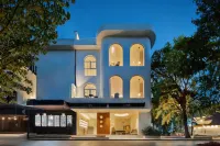 Chunye Design Homestay (Wuzhen Xizha Scenic Area)