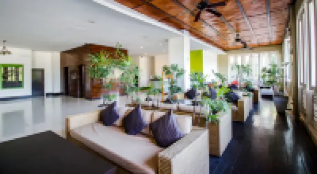 บีทู พรีเมียร์ โฮเทล แอนด์ รีสอร์ท