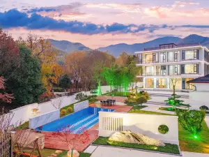 Changxing Manju B & B